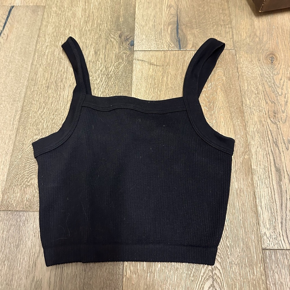 This is a top from cotton on in a size XS